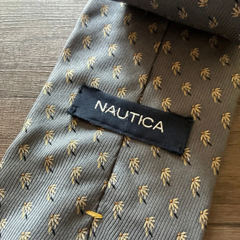 Nautica Geometric Floral Silk Necktie One Size Grey Mens Professional Accessory